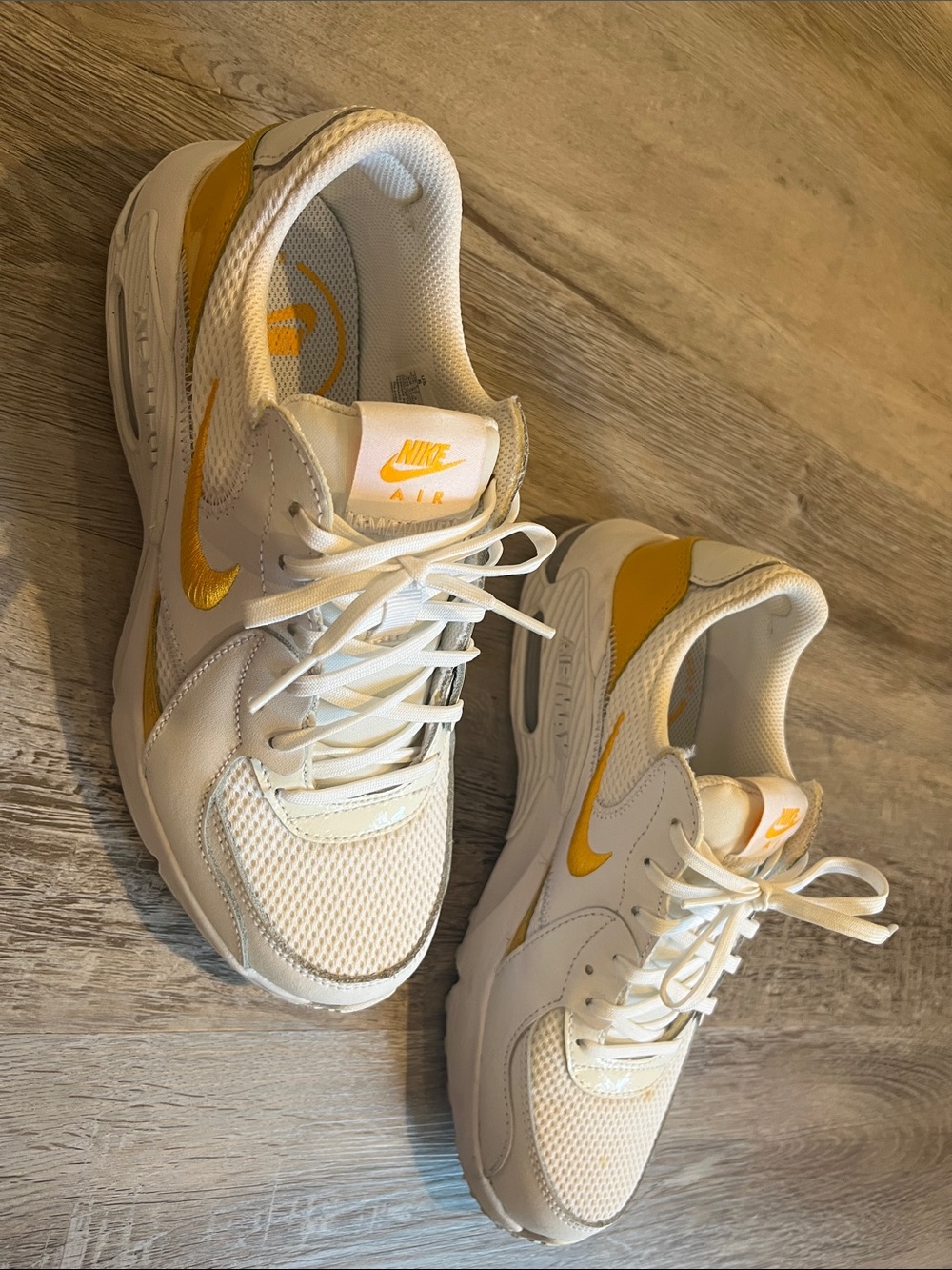 Nike Air Max White Sneakers with Yellow Accents - Sz 8 (Lightly Used)